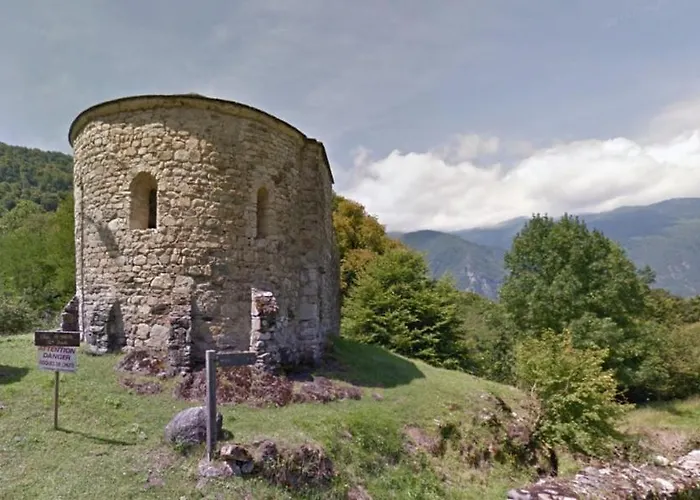 Maison De Village Au Pied Des Pyrenees