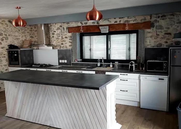 Maison De Village Au Pied Des Pyrenees Marignac (Haute-Garonne)